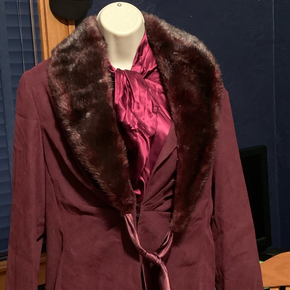 3-piece suit set. Faux fur. Silk blouse. 14 pants